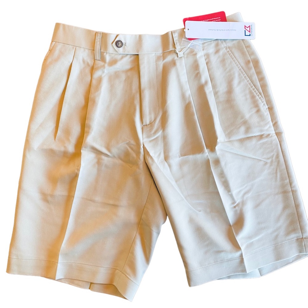 Cutter & Buck Men’s Pleated Khaki Shorts size 32 NWT
